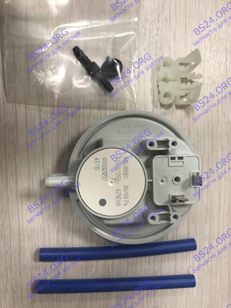 Прессостат vaillant turbotec. Реле давления воздуха вайлант. Прессостат vaillant 33/13 605. Baxi пневмореле huba 7109310. Реле давления воздуха vaillant turbotec 0020213172.